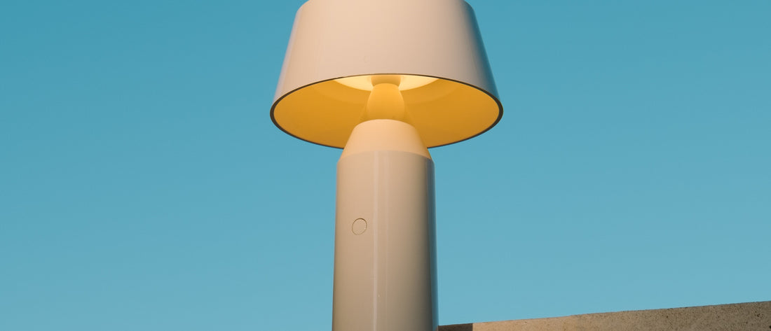 Warm light lamp